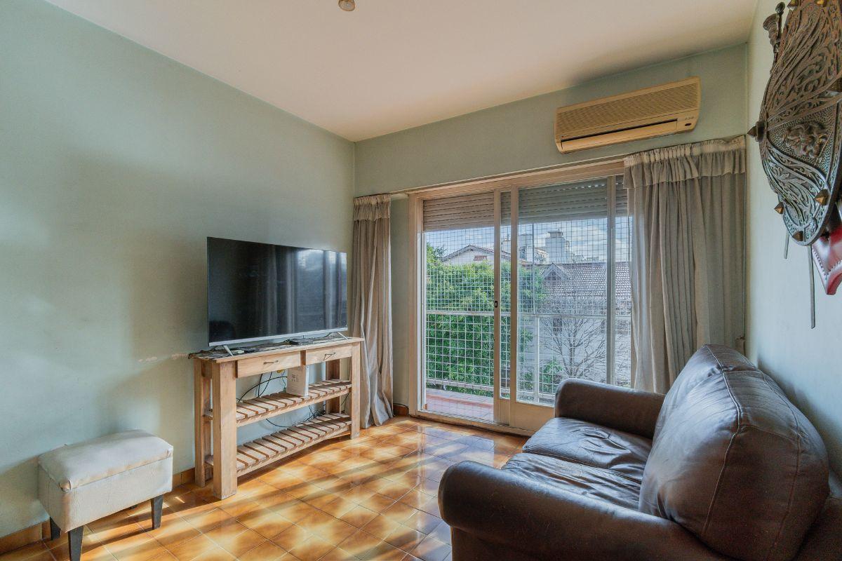 Foto de Departamento de 3 Ambientes en Venta con Balcón. Flores, imagen 1
