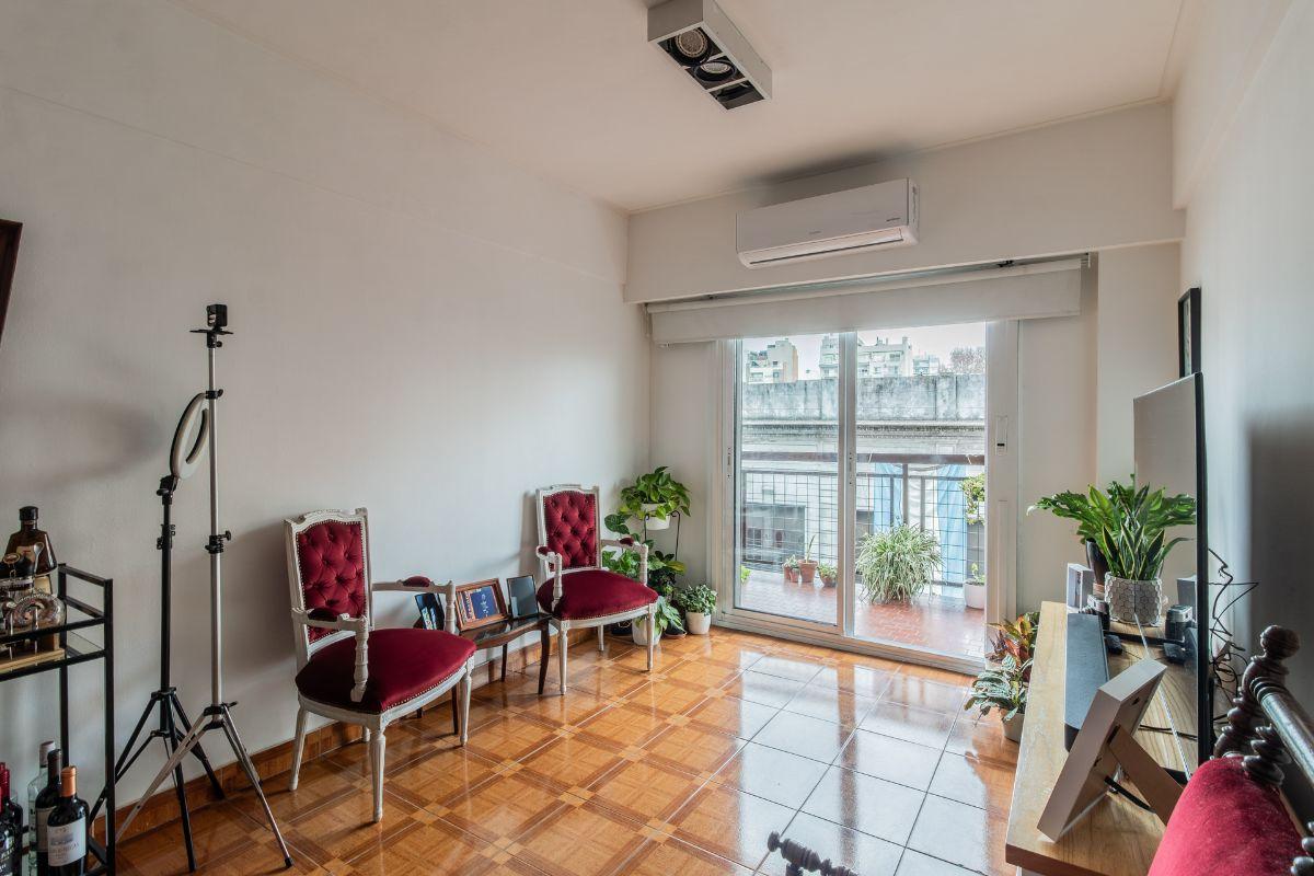 Foto de Departamento de 3 Ambientes en Venta con Balcón. Flores, imagen 2