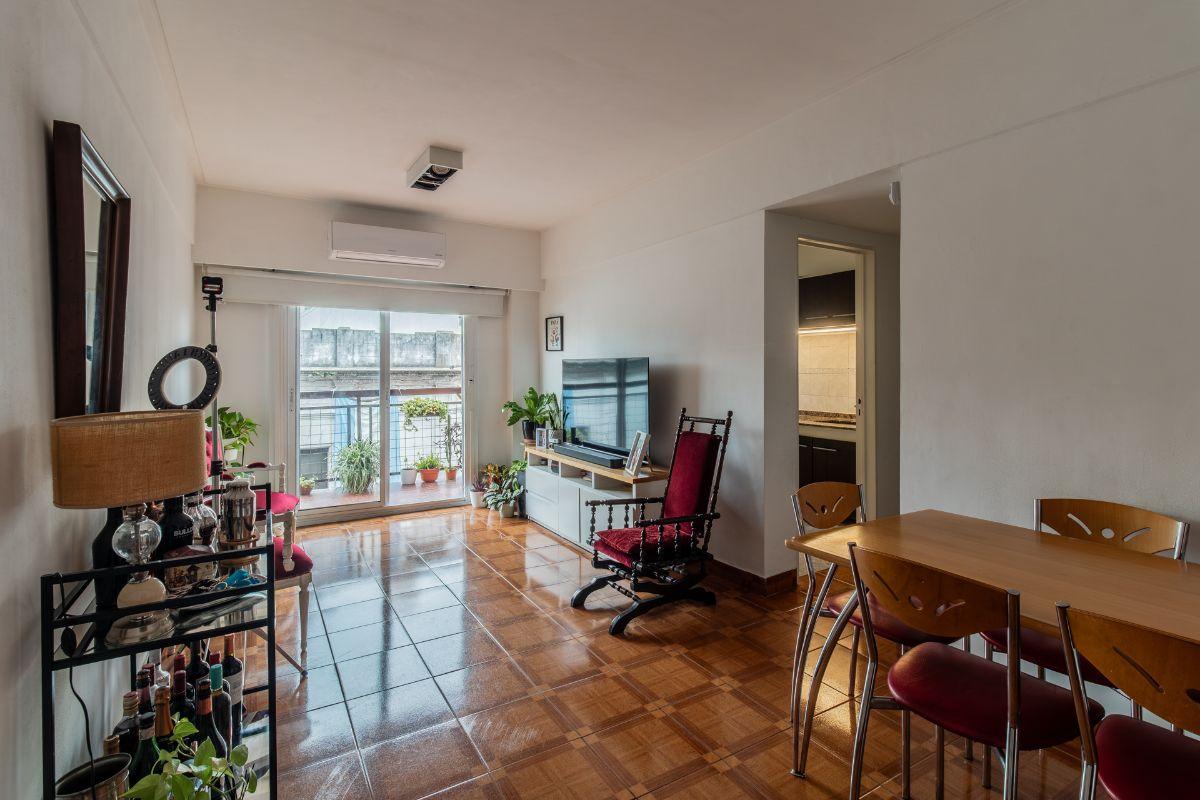 Foto de Departamento de 3 Ambientes en Venta con Balcón. Flores, imagen 1