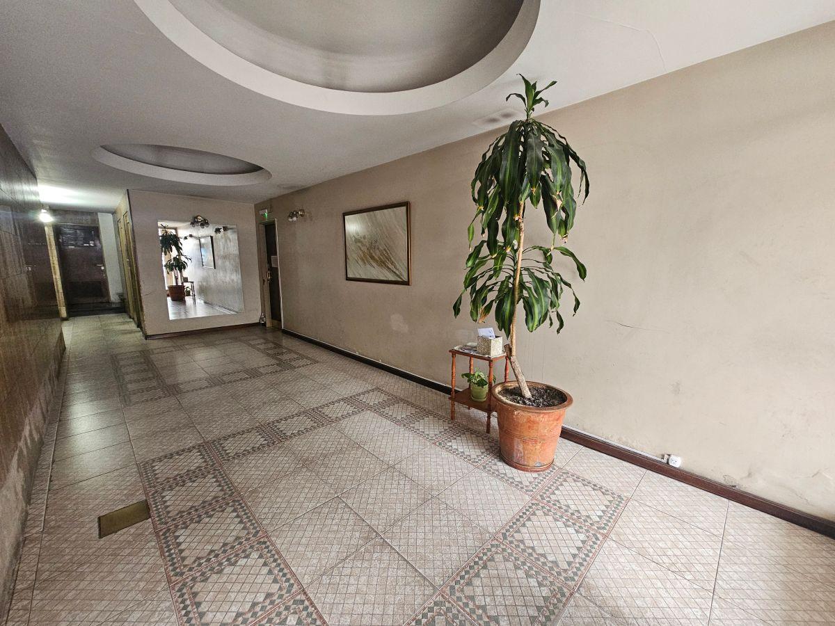 Foto de Departamento de 3 Ambientes con Balcon en Alquiler. Flores, imagen 4