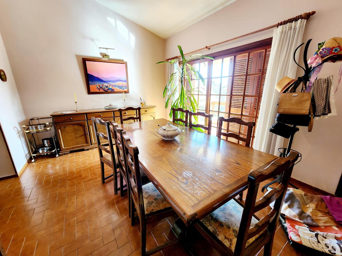 Venta: Casa - 4 Dorm. 5 Baños - Pileta y Quincho - José Muñoz - Carlos Paz 1
