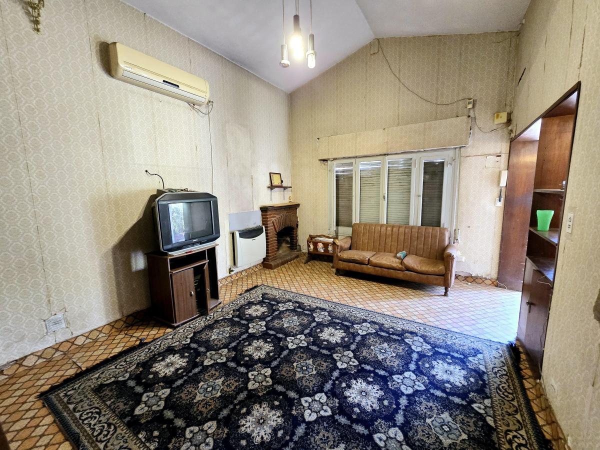 Venta: Casa a Refaccionar - 3 Dorm. 2 Baños - Barrio Malvinas - Villa Carlos Paz 3