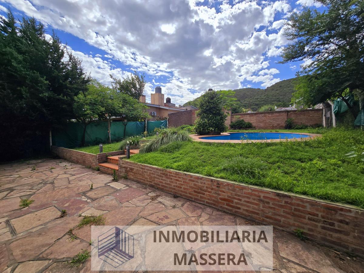 Venta: Casa - 3 Dorm. 2 Baños - Patio Pileta - Malvinas - Villa Carlos Paz 2