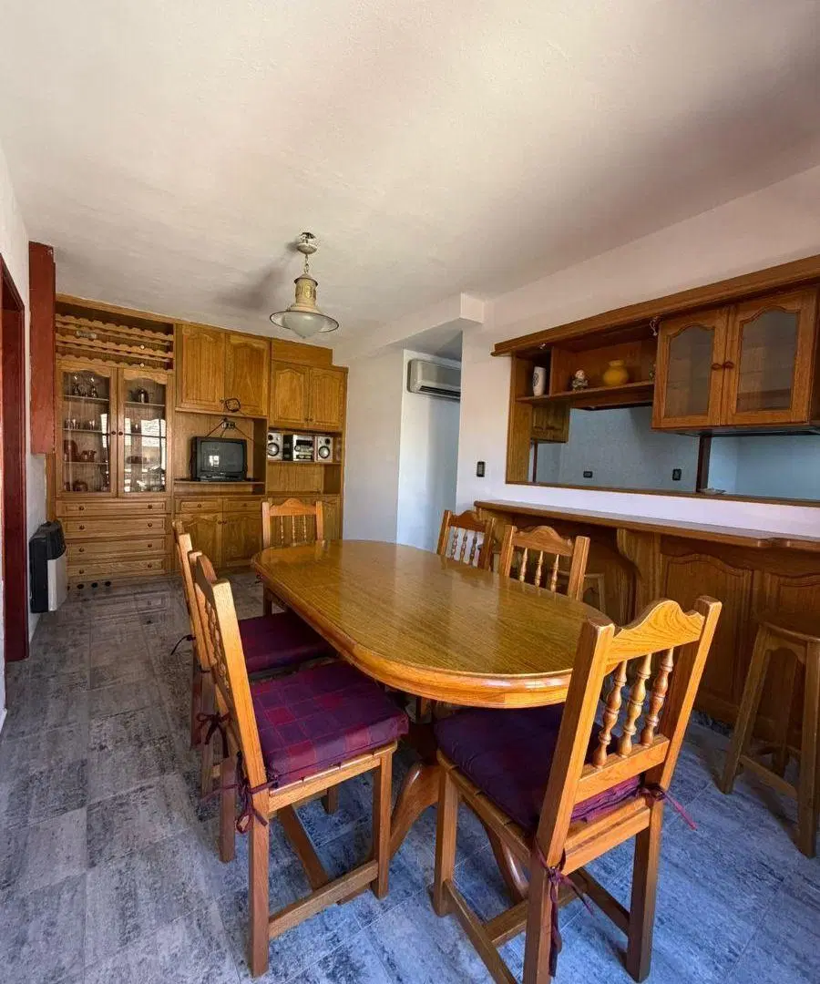 Venta: Casa - 3 dormitorios -pileta, quincho, patio - Sol y Lago - Carlos Paz 5