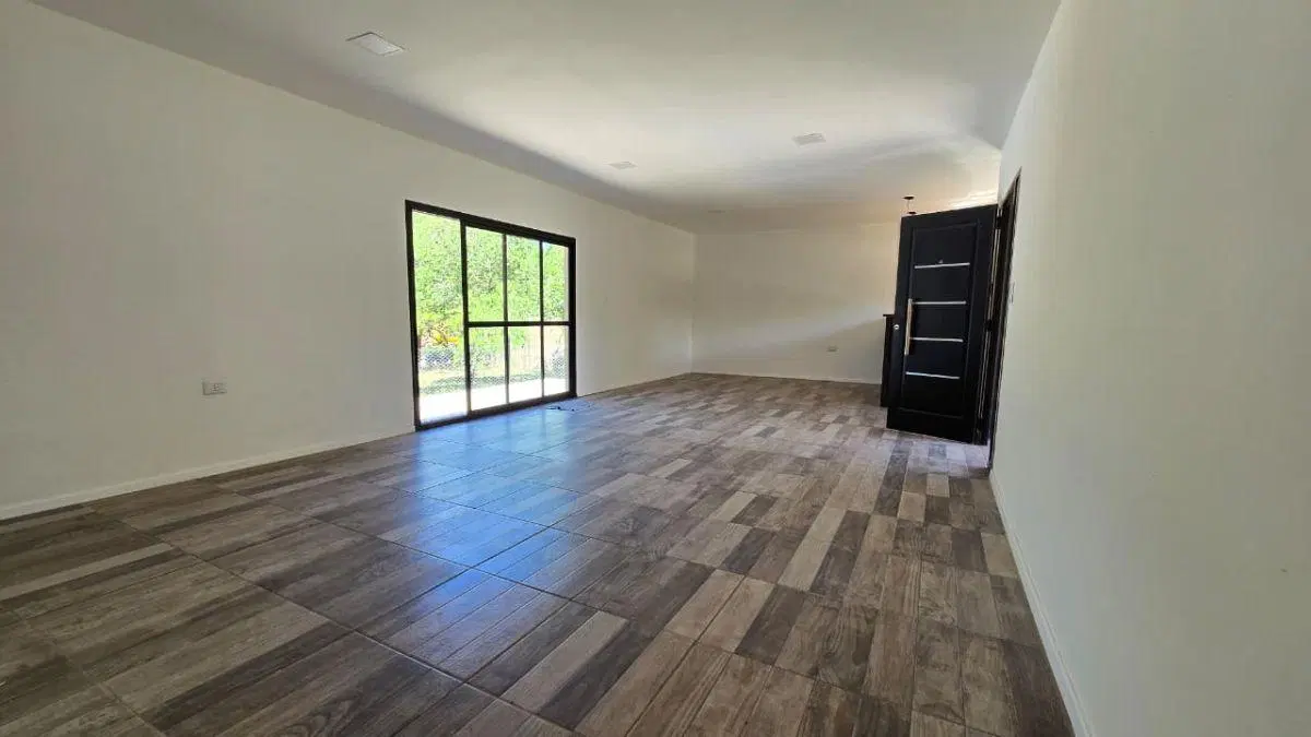 Venta: Casa a estrenar - 3 dormitorios - patio y pileta - Playas de oro - Carlos Paz 2