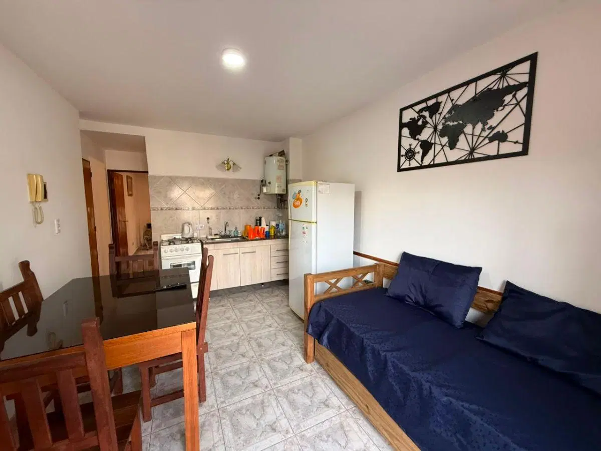 Venta: Departamento - 1 dormitorio - Cochera y balcón - Centro - Carlos Paz 2