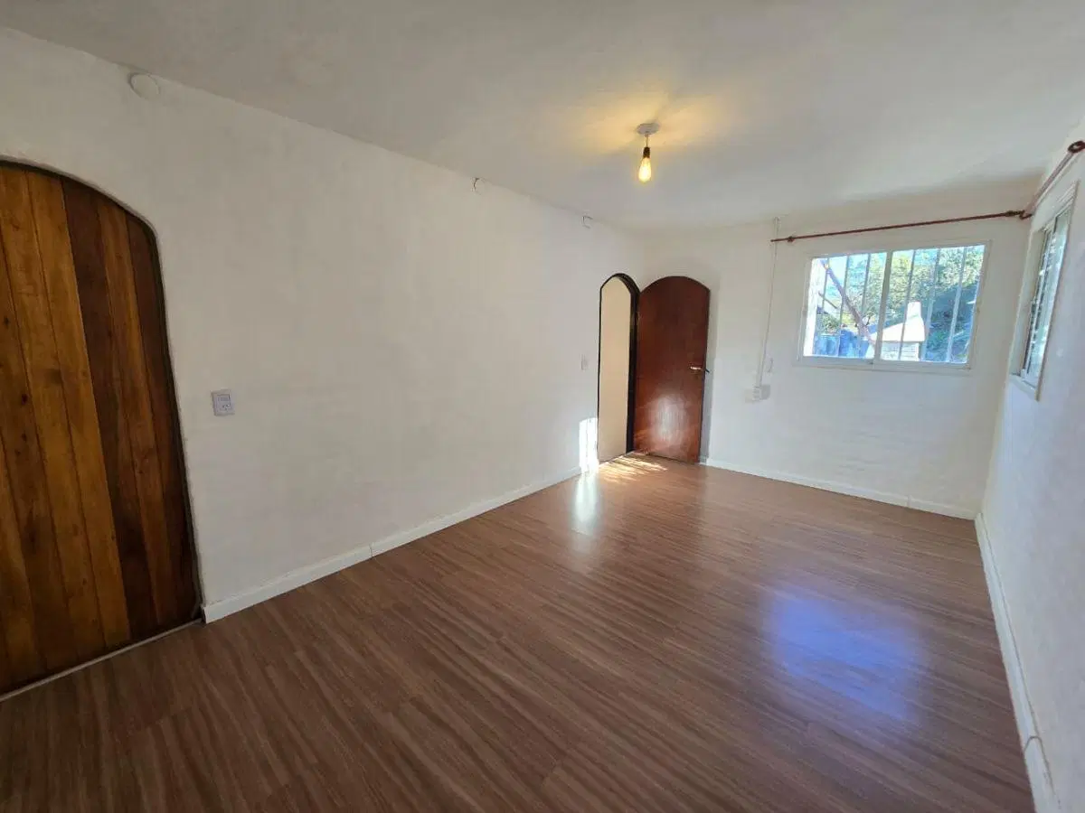 Venta: Casa - 2 dormitorios - Patio, pileta y cochera - Villa del Lago - Carlos Paz 2
