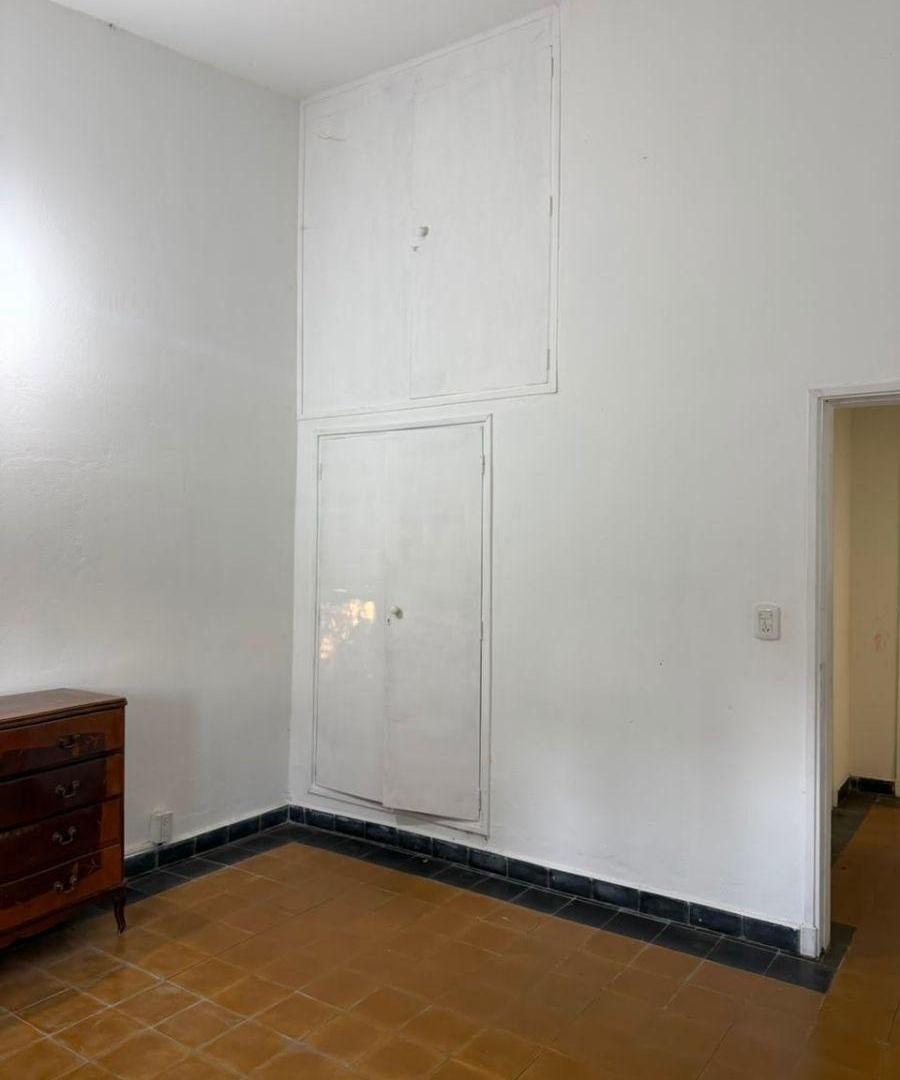 Foto de Venta: Casa - 2 dormitorios - Patio con asador y cochera - Villa, imagen 4