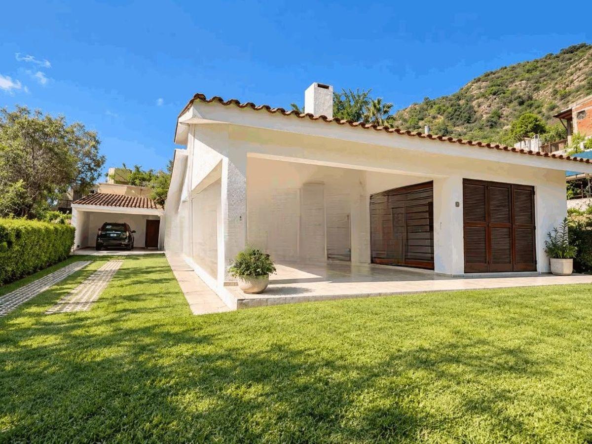 Foto de ALQUILER ANUAL: Casa - 3 dormitorios - patio y cochera - José Muñoz, imagen 1