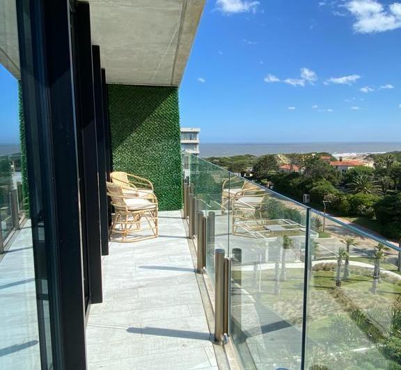 Punta del Este Alquiler Departamento Surfside  al 300 TM5773750 4