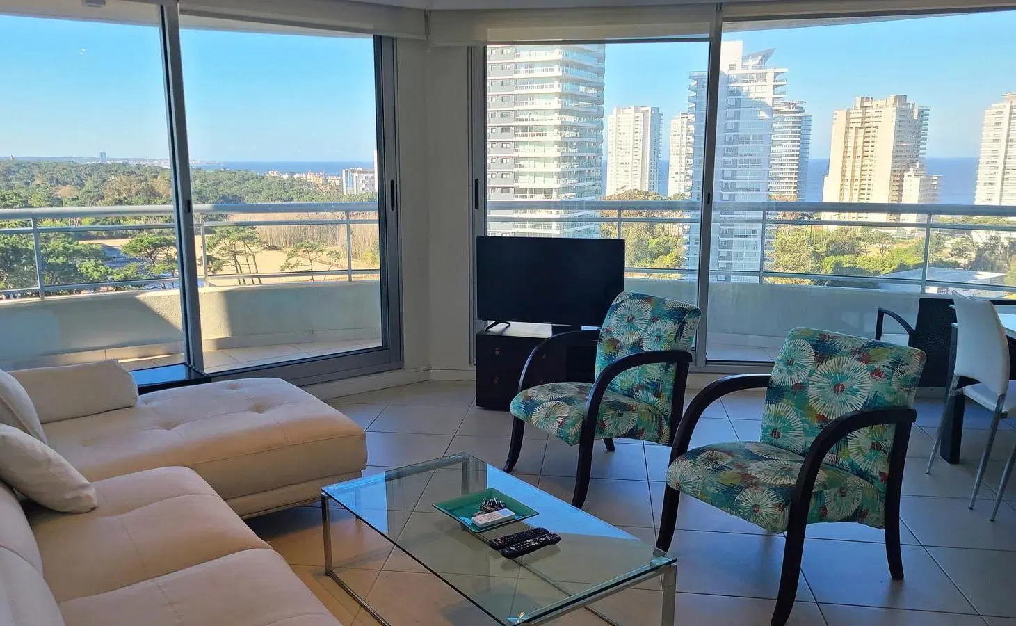 Espectacular Departamento en Punta del Este con Vistas al Mar - TM6298842 2