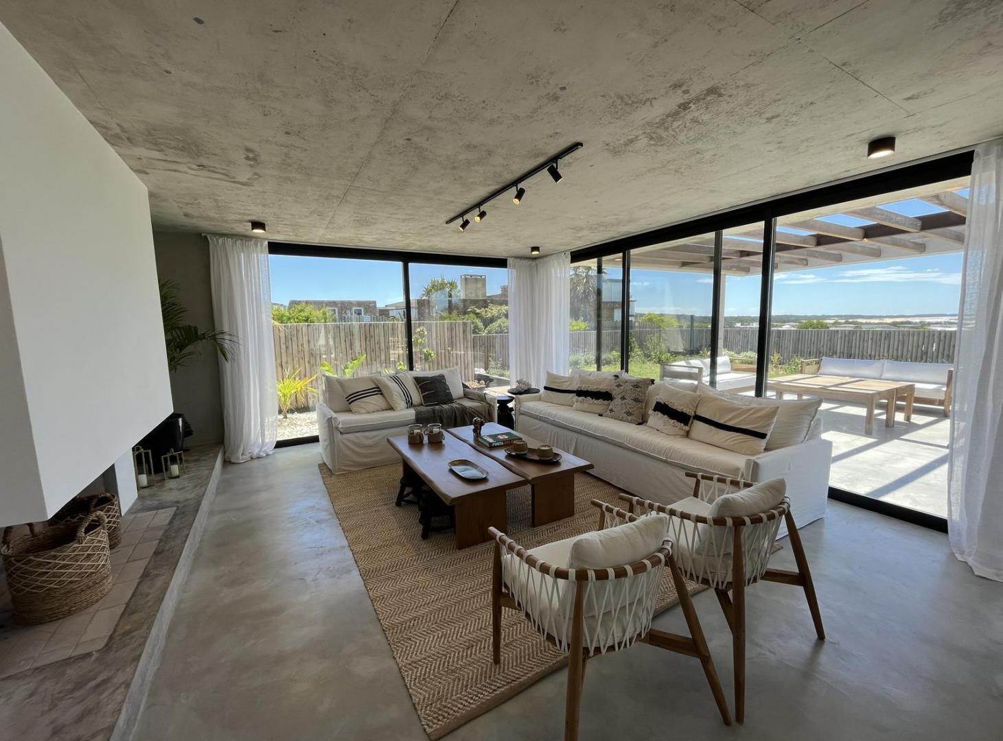 Foto de CASA JOSE IGNACIO "MARAJÓ", imagen 2