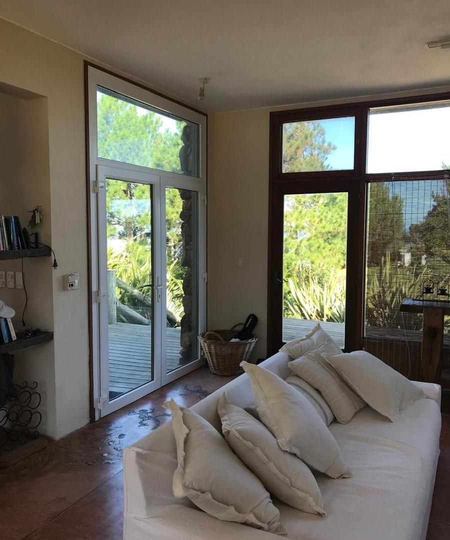 Foto de LAGUNA BLANCA VENTA Y ALQUILER CASA DE PIEDRA - TM5725, imagen 2