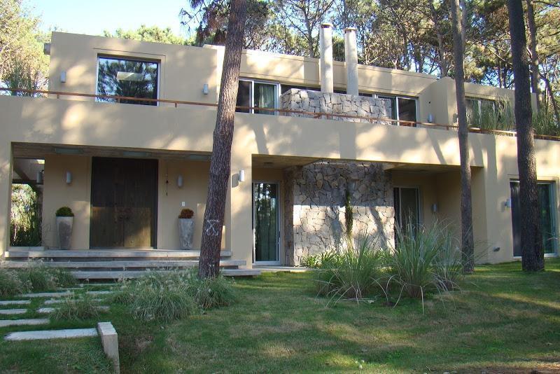 Foto de LAGUNA BLANCA VENTA Y ALQUILER CASA GUSMANO - TM 43388, imagen 4