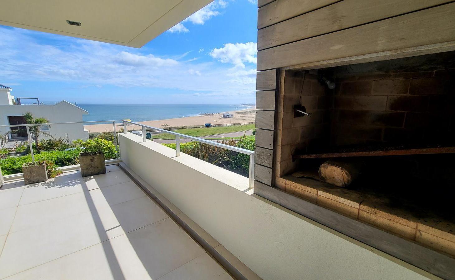 Foto de Moderno Departamento Frente a Playa Bikini en Alquiler, imagen 3