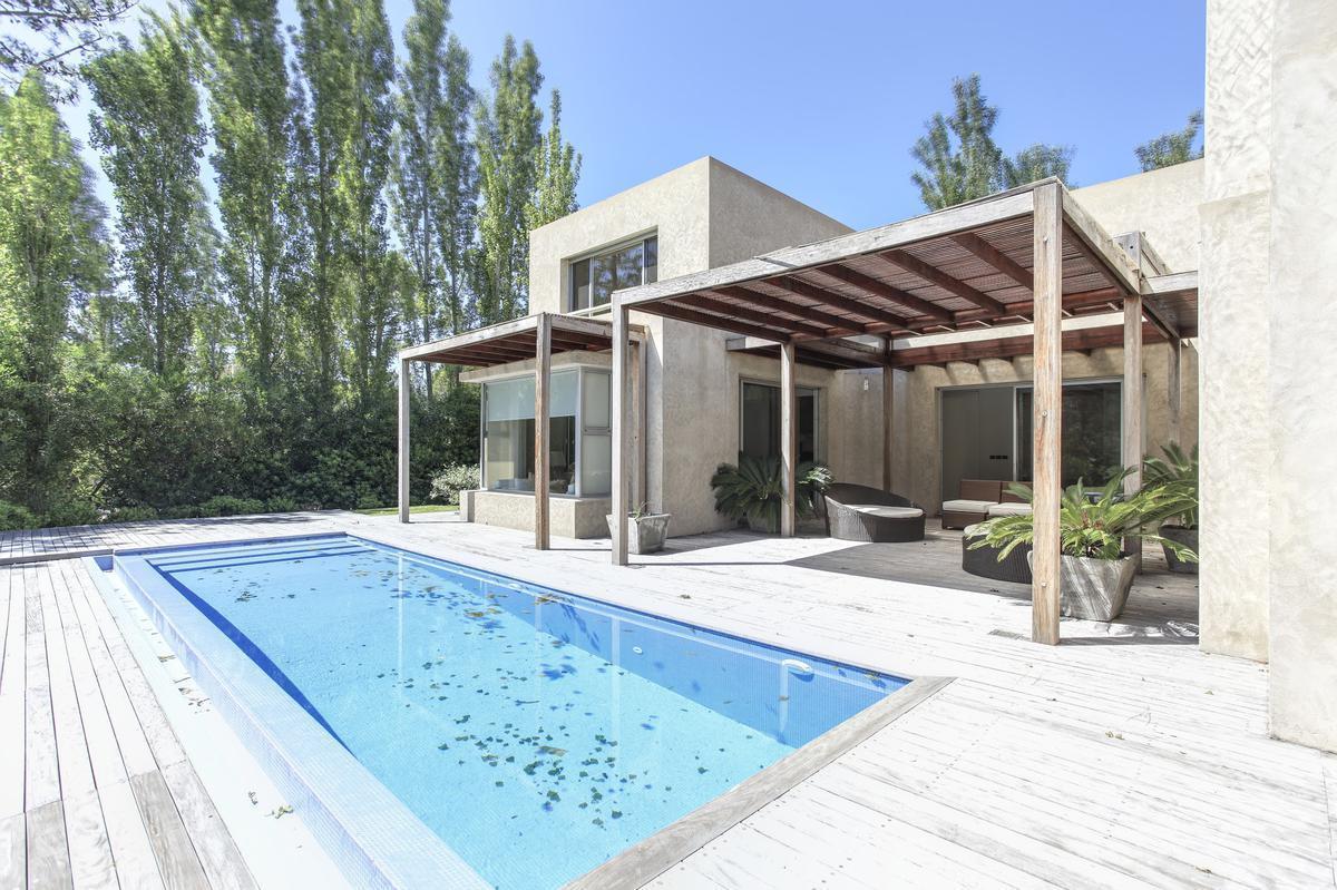 Foto de LAGUNA BLANCA VENTA Y ALQUILER CASA NARANJO EN FLOR - TM6285, imagen 2