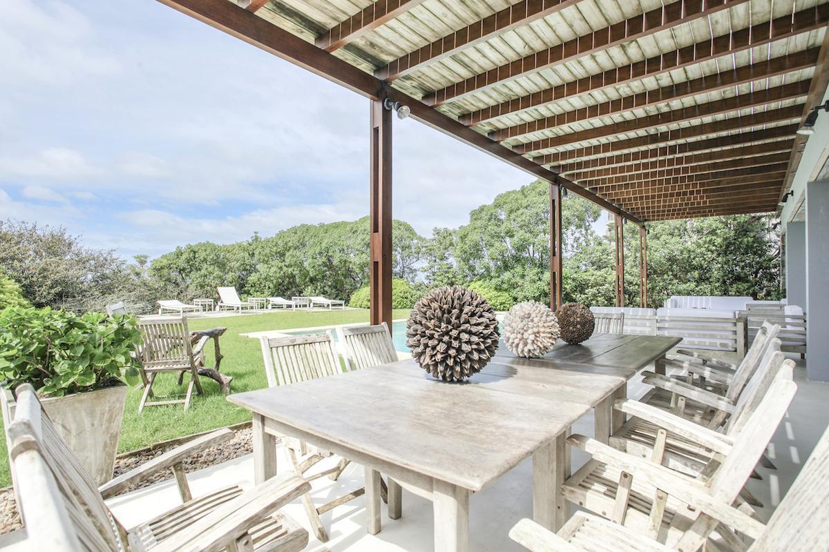 Foto de En Exclusividad Venta Manantiales Casa TM 1176987, imagen 2