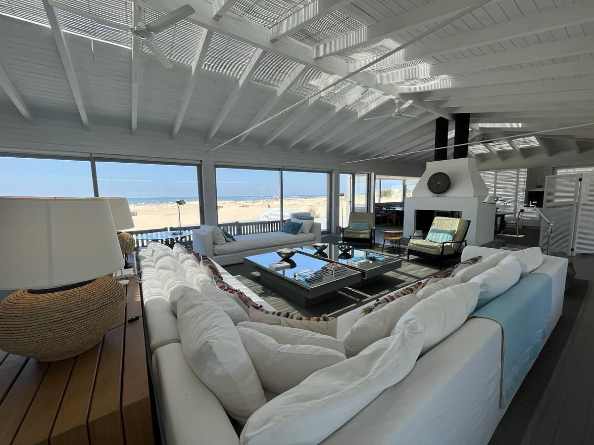 Foto de House for rent oceanfront in Club de Mar "Ondarreta", imagen 3