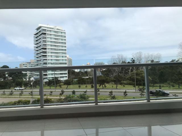 Foto de PUNTA DEL ESTE ALQUILER DEPARTAMENTO TORRE ONE I apto 202, imagen 4