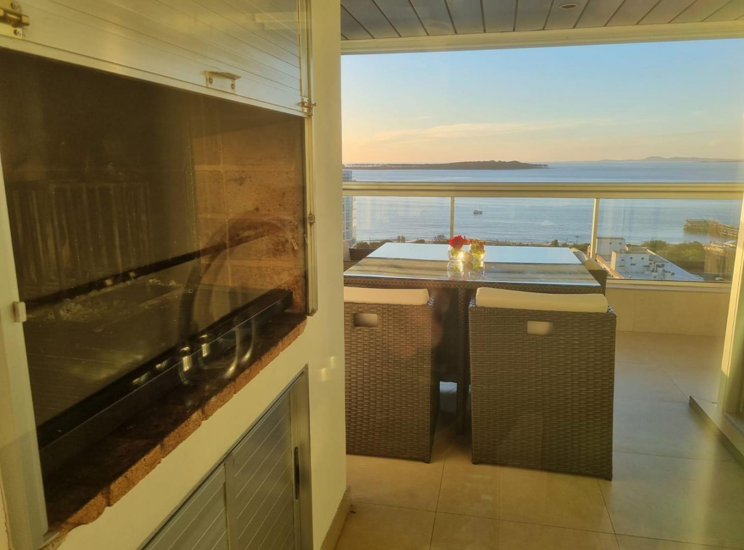 Foto de Espectacular Departamento con Parrilla y la Mejor Vista al Mar, imagen 2