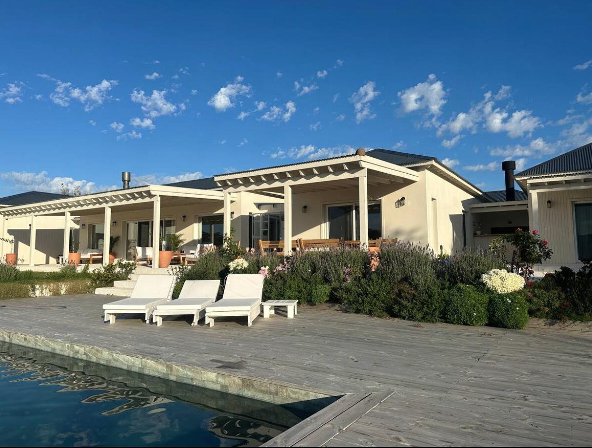 Foto de Casa en Alquiler en Barrio Privado Pueblo Mio, Manantiales - TM6240474, imagen 1