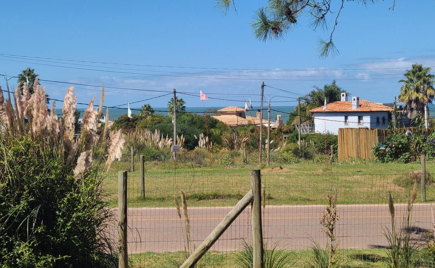 Foto de Venta: Casa Remodelada a Pasos del Mar en El Chorro - TM7845859, imagen 1
