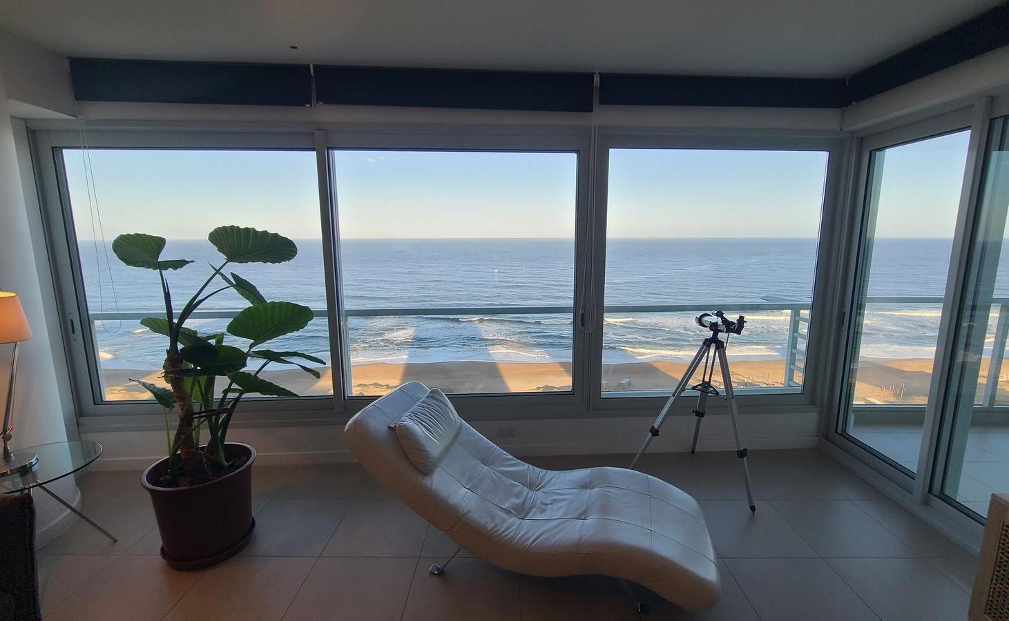Foto de Departamento en Alquiler en Edificio Le Parc II Primera Fila al Mar, imagen 3