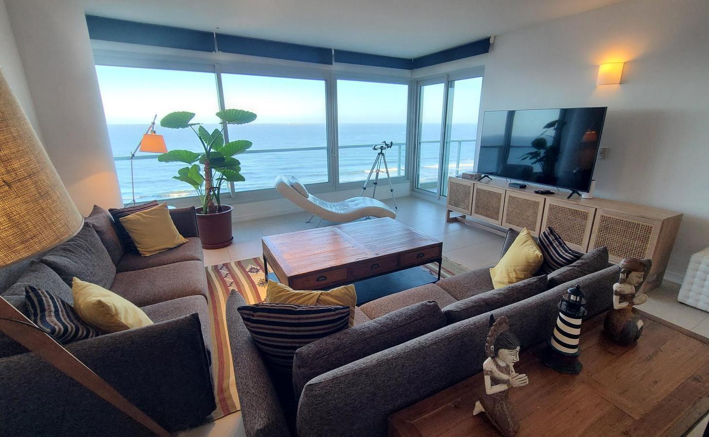 Foto de Departamento en Alquiler en Edificio Le Parc II Primera Fila al Mar, imagen 2