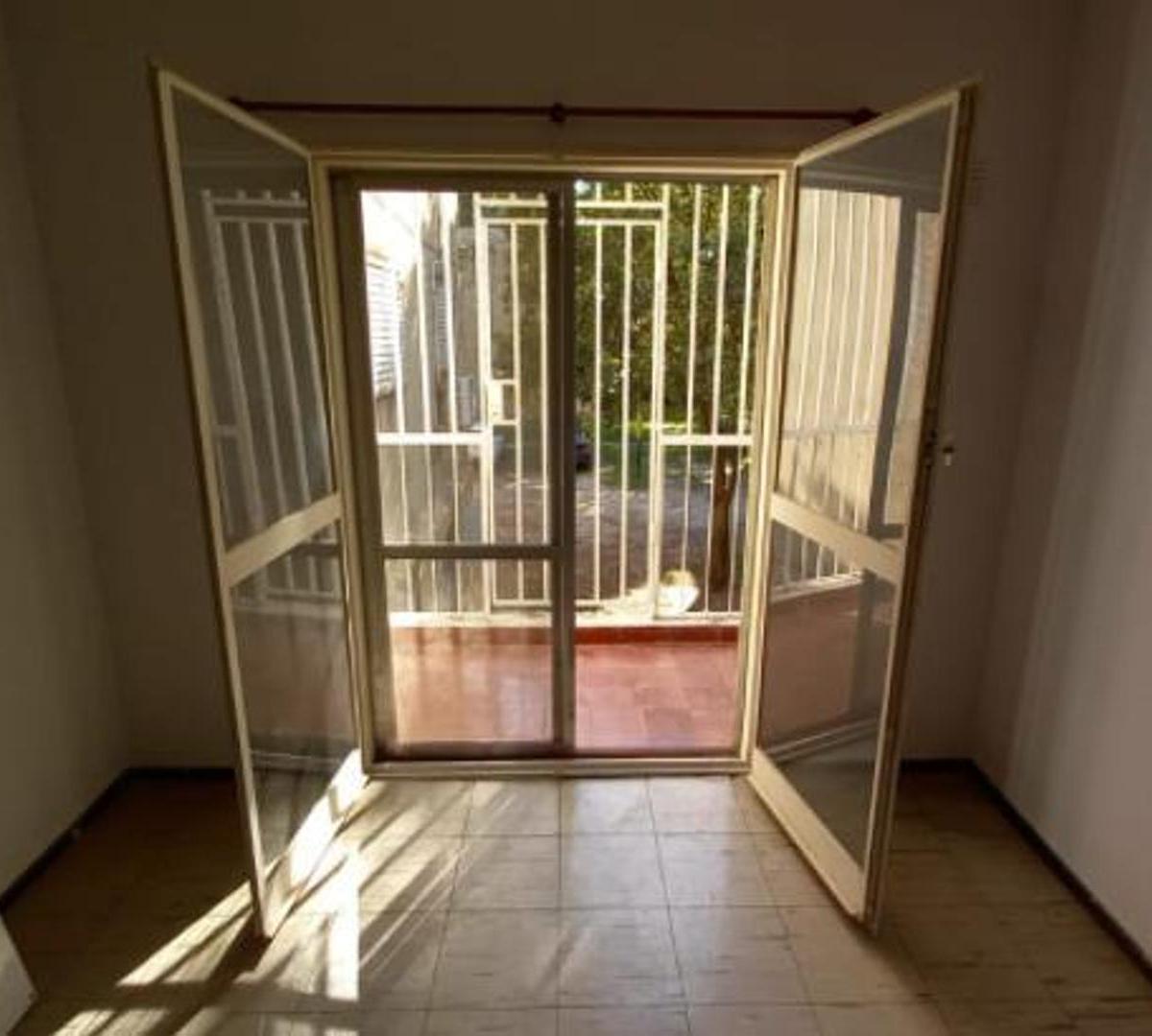 Apóstoles 1230 01 - 02 2