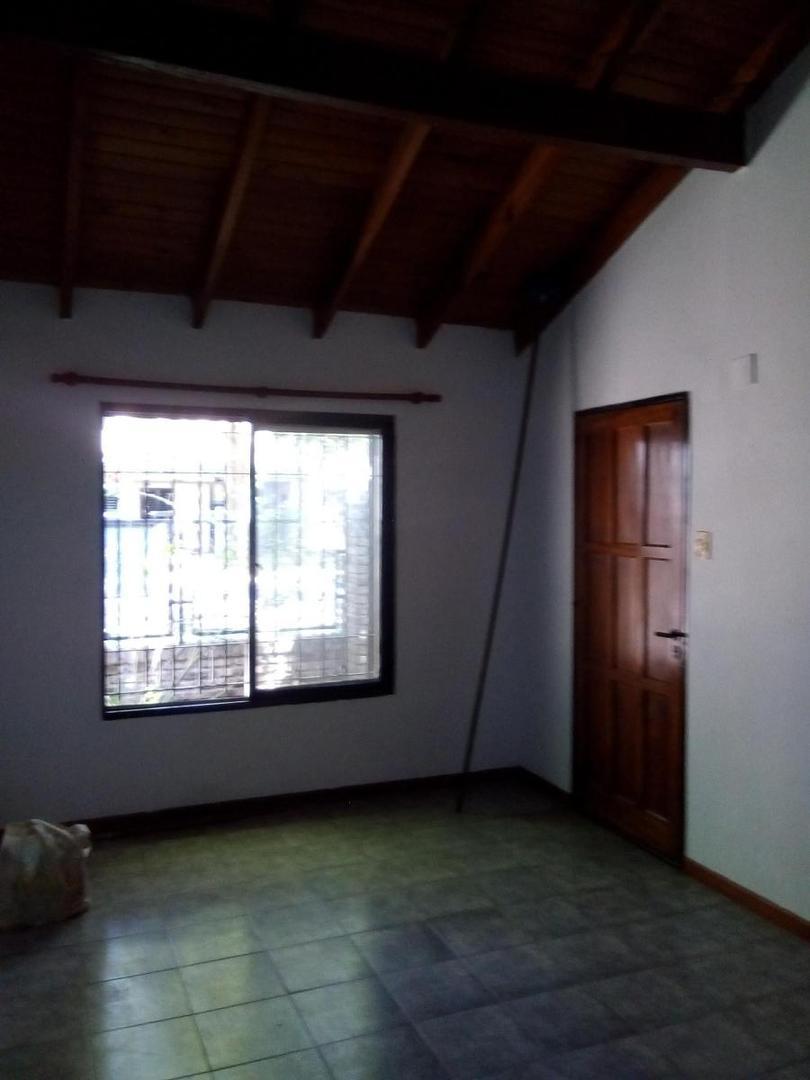 Calle 12 N°2654: Granadero Baigorria 4