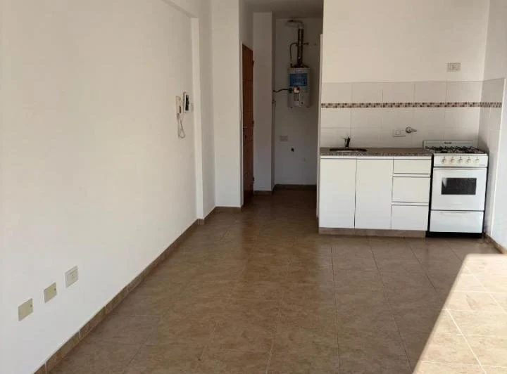 Monoambiente con balcón 1