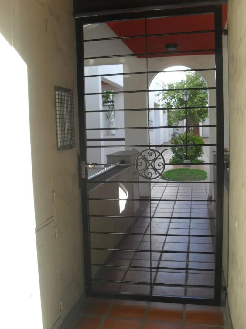 Departamento con balcón 4