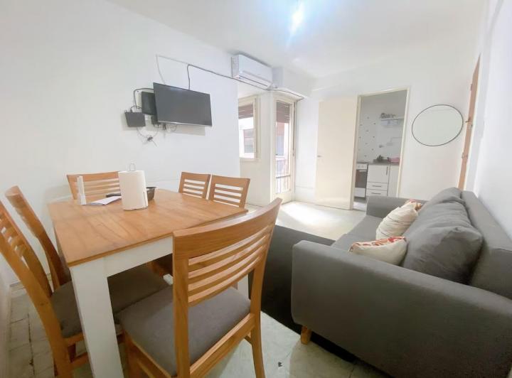 Foto de Departamento 2 ambientes en Belgrano C, imagen 2