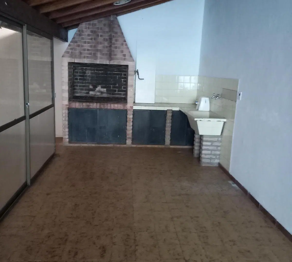 Local - Flores 2