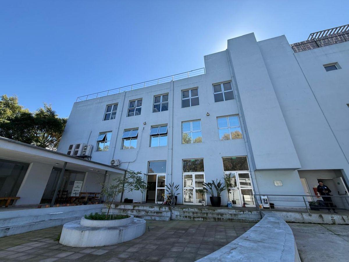 Foto de Propiedad en Venta con Oficinas, Parque Patricios., imagen 1