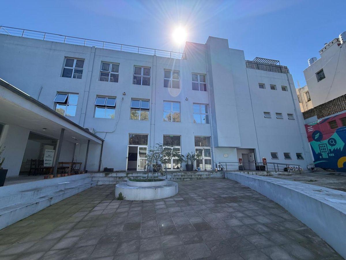 Foto de Propiedad en Venta con Oficinas, Parque Patricios., imagen 3