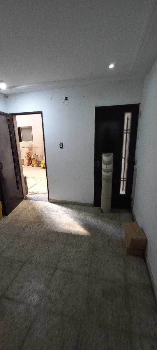 Venta de Gran Galpon 17x50 Sobre Av Avellaneda. Aceptan Permutas en La Costa 4
