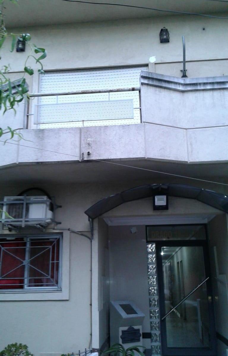 2 Amb. con Cochera en Venta. P. B. Al Frente. Lanús O. Lanusita. 3