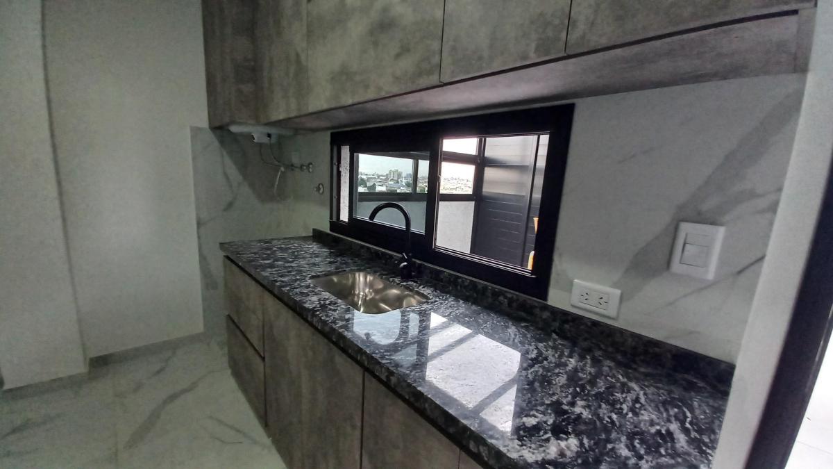 Venta Ambiente y Medio con Cochera, Acceso a Terraza de Uso Comun 4