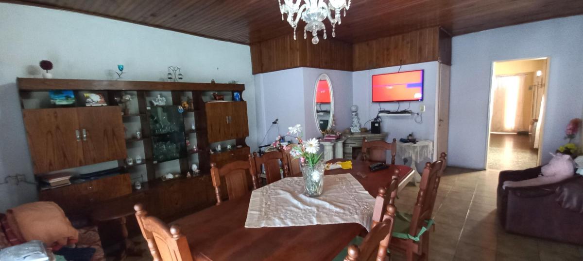 Casa Sobre Lote Propio con Galpón C/ Salida a Dos Calles, Valentin Alsina 1