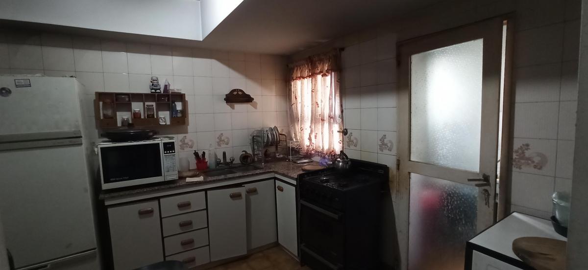 Dpto. 4 Amb. con Cochera en Lanús E. Centro a La Venta. Apto Credito 5