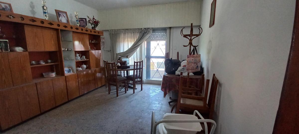 Venta Casa + Local + 2 Dptos Ideal Inversor. Lanus 4