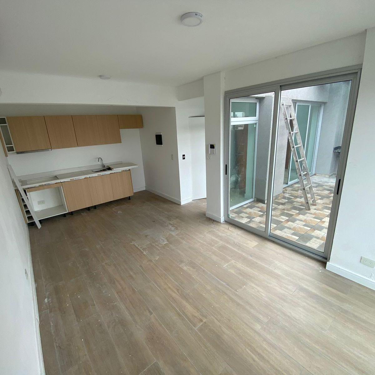Foto de 2 AMB. C/COCH. EDIFICIO CON SUM, PARRILLA. En venta, Lanús O., imagen 4