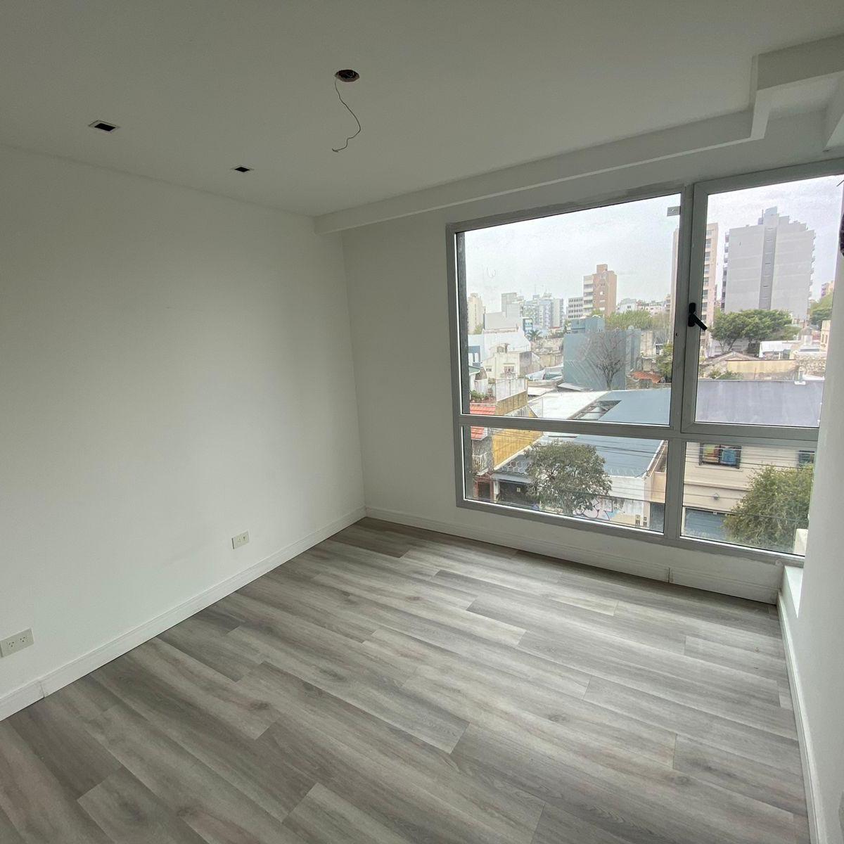 Foto de 2 AMB. C/COCH. EDIFICIO CON SUM, PARRILLA. En venta, Lanús O., imagen 3