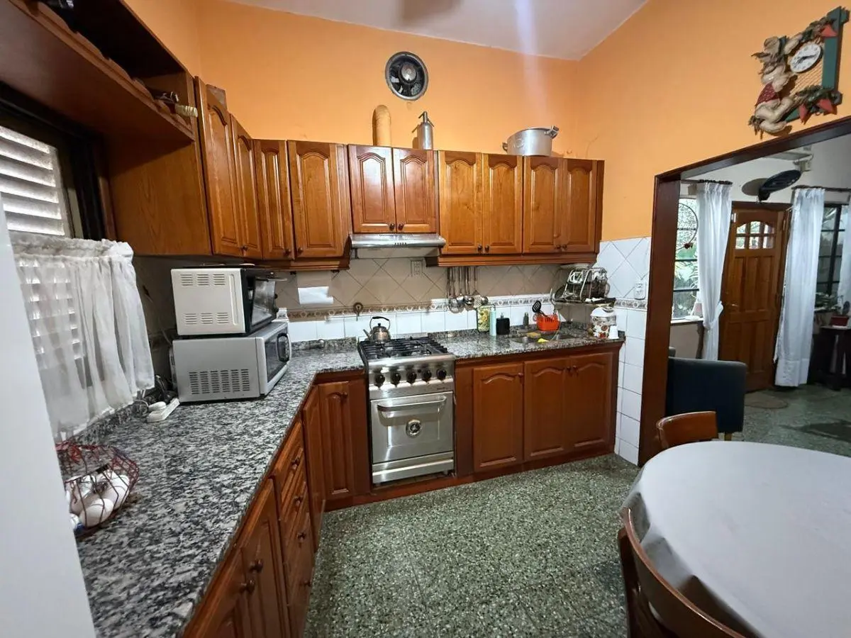 VENTA PH 3 AMBIENTES MAS LOCAL / MONOAMBIENTE 3