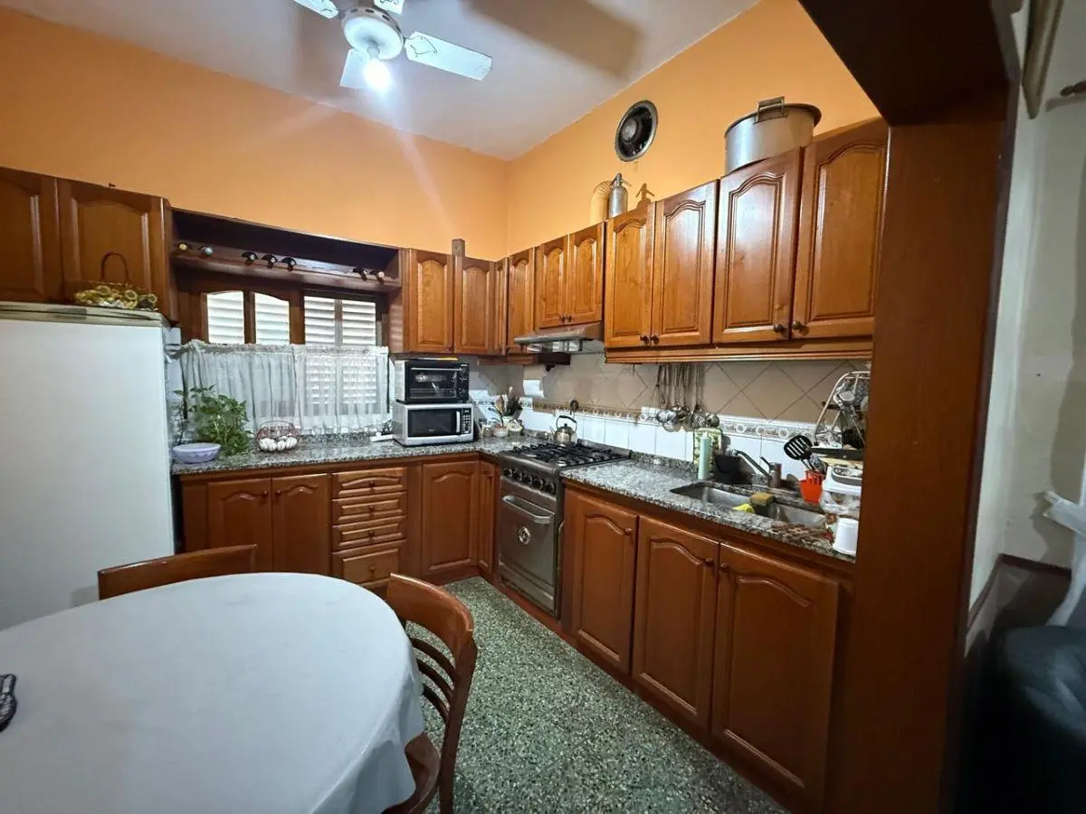 VENTA PH 3 AMBIENTES MAS LOCAL / MONOAMBIENTE 2