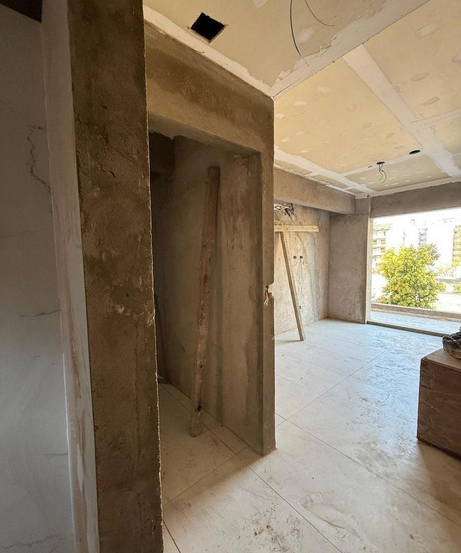 Foto de 3 AMB. A ESTRENAR C/COCH. TOILETTE + 2 BAÑOS COMP. EN VENTA.LANUSITA, imagen 3