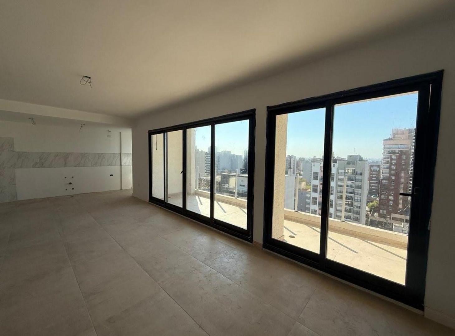 Foto de 3 AMB. A ESTRENAR C/COCH. TOILETTE + 2 BAÑOS COMP. EN VENTA.LANUSITA, imagen 5