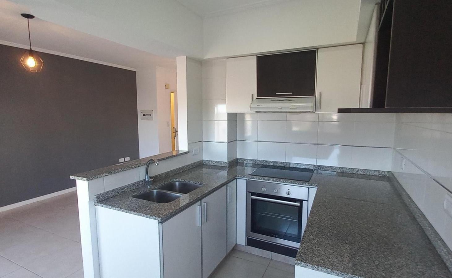 Foto de 3 amb. con cochera. Edificio con SUM en venta. LANUSITA. Lanús O. APTO, imagen 4