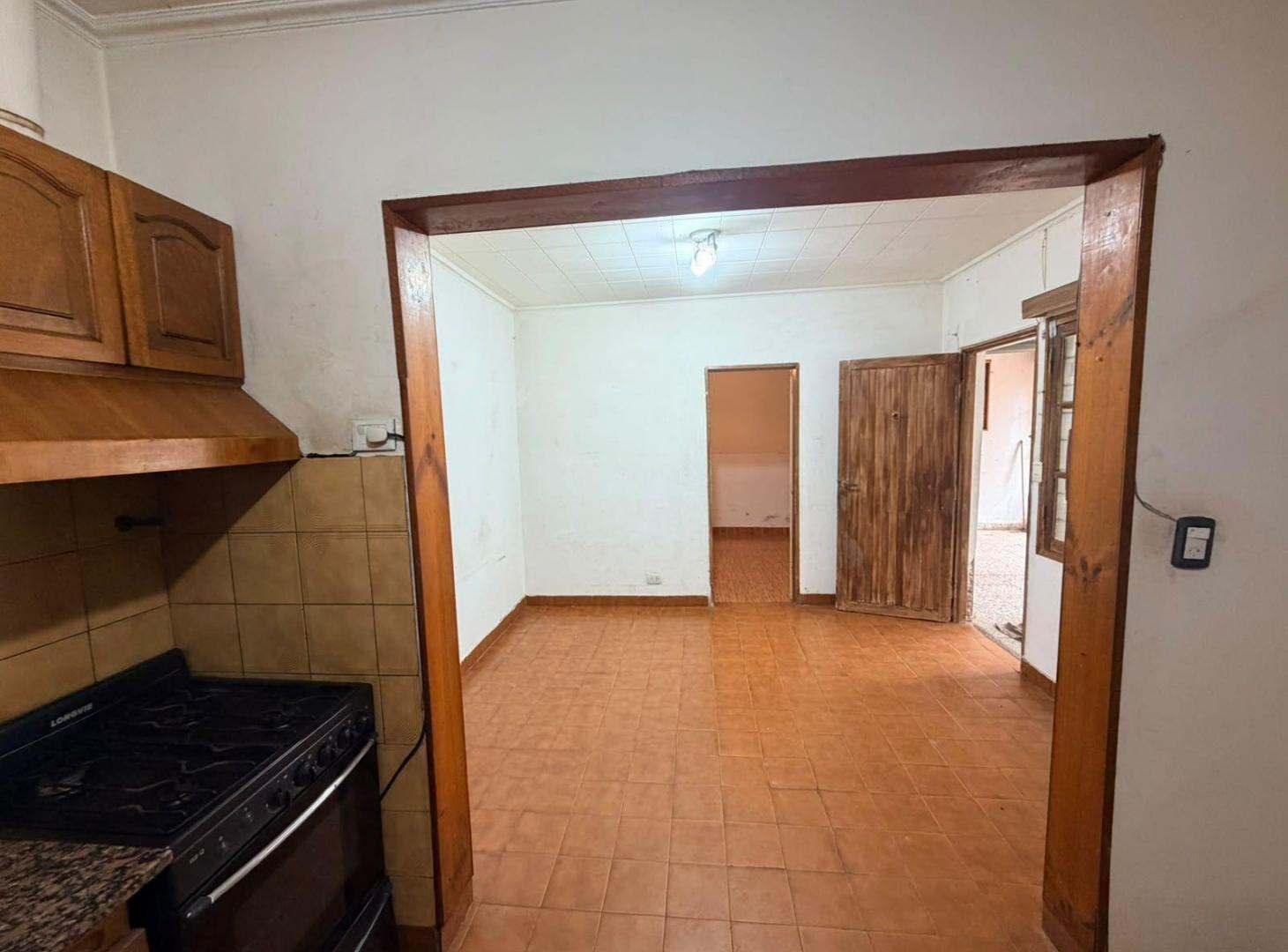 Foto de ALQUILER DE CASA 3 AMBIENTES, LANUS E., imagen 5